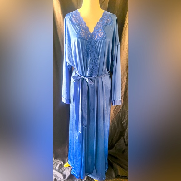 Vanity Fair Intimates & Sleepwear Vintage Vanity Fair Navy Floor